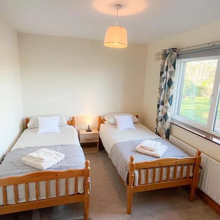 Honeybee Valentia By Trident Homes بيت للعطل Chapeltown